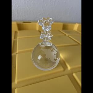 Arribas Bros - Minnie Mouse on Globe Glass Figurine
